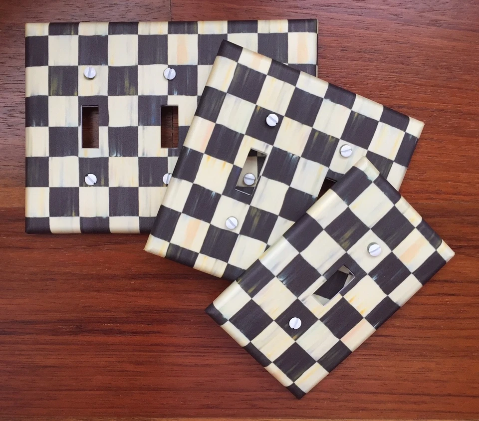 Tampa de placa interruptor de luz de verificação preto e branco estilo infantil Mackenzie - Imagem 1 de 4