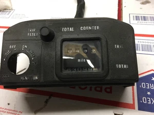 Kawasaki 1100 KZ SPECTRE KZ1100-D Used Trip Meter Ignition Cover 1982 - Picture 1 of 3