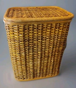 Cesto portabiancheria vintage in vimini rattan con fodera coperchio incernierato MCM anni 80 90 - Foto 1 di 10
