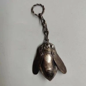 Ciondolo Cicada Ottone Vintage Epoca Repubblicana Portachiavi Charm Auto Da Collezione - Foto 1 di 10