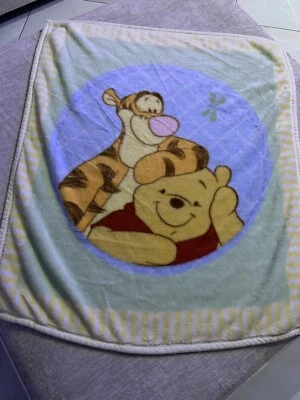 Manta de colección años 90 Disney Baby Winnie The Pooh Bear Tigger Circle Libélula Foto 1 de 4