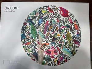 Wacom PTH660 Intuos Pro Graphic Tablet - Photo 1/1