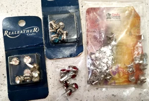 62 manchas de joyería de cuero real cristal rojo turquesa pirámide manchas plata tandy - Imagen 1 de 4