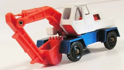 CORGI DIGGER EXCAVATOR JUNIORS JCB CAT VINTAGE GREAT BRITAIN ALB - Image 1 of 3