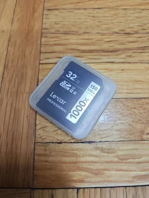 Lexar Professional 32GB SDHC UHS-II 1000x 150MB/s Class 10 U3 Camera Memory Card - Image 1 of 2