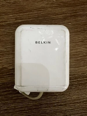 Belkin F8E464 Blanco Portátil 15 a 20 Horas Respaldo 4 AA Batería Paquete para iPod Foto 1 de 2