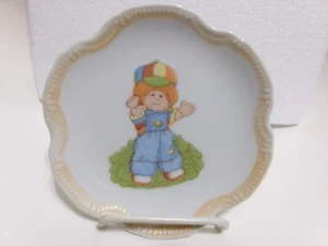 Plato de coleccionista de porcelana vintage Cabbage Patch niños pequeño borde festoneado - Imagen 1 de 7