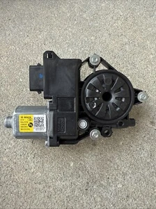 KIA SPORTAGE FRONT RIGHT PASSENGER SIDE DOOR WINDOW REGULATOR MOTOR OEM 23-24 - Picture 1 of 2