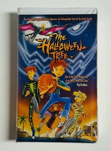 The Halloween Tree VHS With Org Book - 1990s Ray Bradbury - Leonard Nimoy - Foto 1 di 10