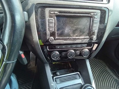 Used Manual Transmission Assembly fits: 2015 Volkswagen Jetta MT Htbk Base gasol Foto 1 de 4