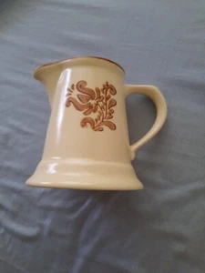 Vintage Pfaltzgraff Village Ceramic Creamer 6-24 - Picture 1 of 4
