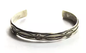 Sterling Child's Florence Tahe Etched Bear Rays Small Cuff 6mm 4-3/4" Bracelet - Picture 1 of 3