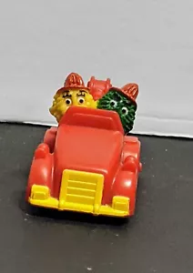 Mcdonald's 1993 Truck Firefighters Plastic Figures Toy Big Bird And Oscar - Picture 1 of 3
