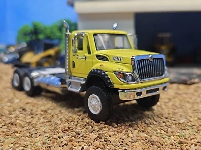 Semirremolque IH INTERNATIONAL 2018 cabina corta Greenlight personalizado diésel 1/64 dcp Ertl Foto 1 de 4