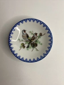 2 Porzellan Teller Schmuck Geschirr Vögel blauer Rand Japan - Bild 1 von 12