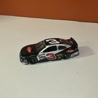 2015 - Austin Dillon - DOW - NASCAR 1:64 fundido a presión - sin caja Foto 1 de 4