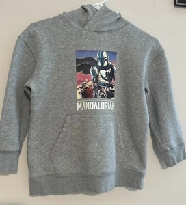 Star Wars Mandalorian Graphic Pullover Grey Hoodie, Pockets, Youth Size M - Picture 1 of 3