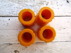 For Nissan D21 Leaf spring bush yellow set 55046-01G00PU - Picture 1 of 6