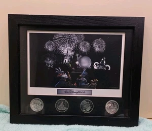 Walt Disney World Theme Park Icons Fab 5 Lithographie & 4 Münzen gerahmt Set Display - Bild 1 von 10