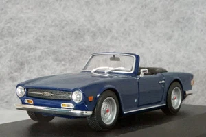 Minichamps 1/43 Triumph TR6 1968 Dark Blue Diecast Model Car - Picture 1 of 3
