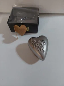 Caja de baratijas color plata Demdaco "I LOVE US" Art Heart Keepers - Imagen 1 de 5