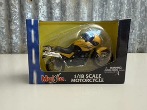 TRIUMPH TIGER 900 BIKE 1:18 MAISTO (E4) - Picture 1 of 9