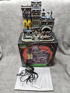 Lemax Spooky Town Grinning Goblin Brewery Lights & Sound Works Rare - Picture 1 of 22