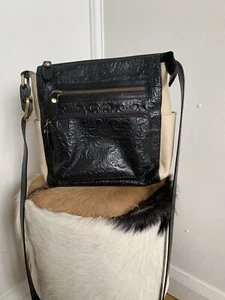 Colorado Black And Beige Leather Embossed Crossbody Bag VGC - Picture 1 of 22