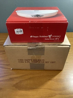 Juego completo de 5 piezas Nikko Happy Holidays Y ensaladera de 8,5" Foto 1 de 4