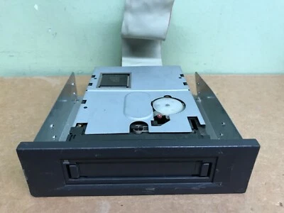 Seagate Hornet STT320000A 10GB/20GB Internal TR-5 IDE Data Tape Drive TC3300-022 - Image 1 of 3