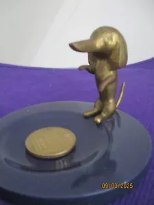 alte Messing Dackel Hundefigur auf Münzteller Rarität Nachlass Oma Vitrine - Bild 1 von 5