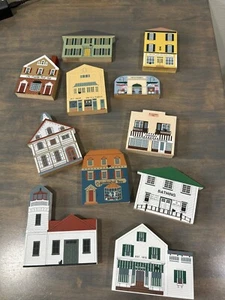 Lot of 11 The Cats Meow Wooden Village Houses - Picture 1 of 6