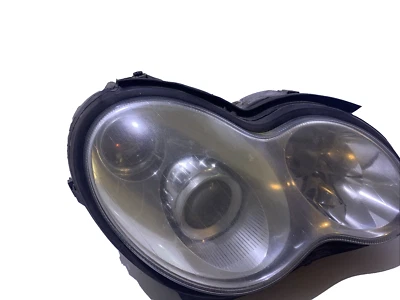 Mercedes Scheinwerfer Rechts Xenon 203 8200261 (B8) - Bild 1 von 4