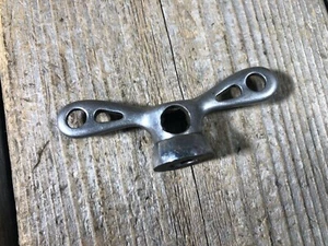 VINTAGE ANTIQUE BIKE BICYCLE WHEEL WING NUT WINGNUT 3/8 - 26TPI REAR 3 SPEED - Picture 1 of 4