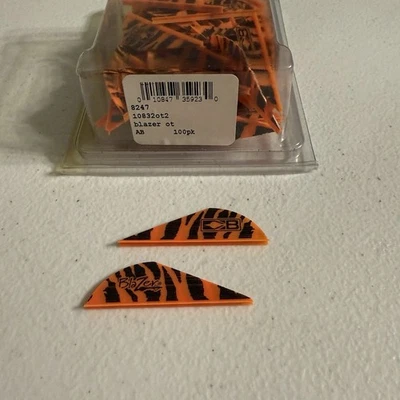 Bohning Blazer 2" Vanes Tiger Orange #64 & Tiger White #66 Archery Arrow Fletch - Image 1 of 2
