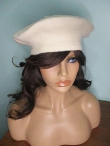 ELFENBEIN Damen Muffin-MÜTZE aus Wolle im Barettstil - NEU - Bild 1 von 11