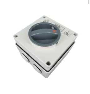 32 AMP 3 Pole Weatherproof Industrial Isolator Surface Switch IP66 - Picture 1 of 2