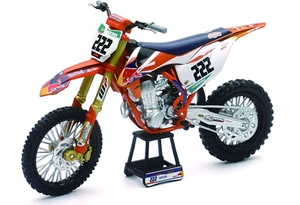 NEW-RAY MODELLINO MOTOCROSS 1:10 RED BULL KTM 450 SX-F 2018 RIDER TONY CAIROLI - Picture 1 of 7