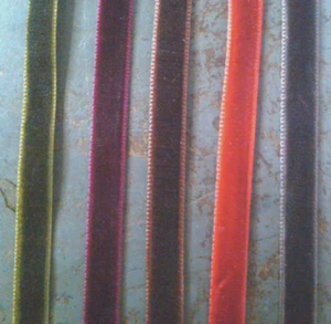 vintage velvet 1/4" ribbon 3yds made in Switzerland - Picture 1 of 10