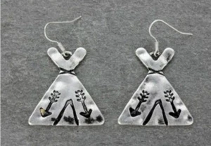 Pendientes de Alambre Wigwam TeePee Plata Pulida Flecha Occidental Vaquero - Imagen 1 de 3