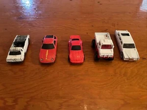 Lot 5 Hot Wheels: Porsche P-928 1982, Datsun 1981, 1990, 1990 Limo, 1989 Porsche - Picture 1 of 10
