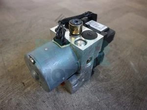 Porsche Boxster 986 BOSCH ABS Pump 996.355.755.04 - Picture 1 of 12