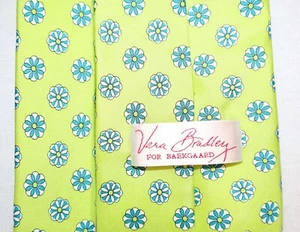 Vera Bradley Men’s Tie 100% Silk Grren With Blue White Flowers Classic 60” - Picture 1 of 6