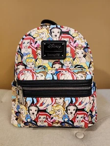 Mini Mochila Loungefly Disney Clásica Princesa AOP NUEVA (A) Impresión Real - Imagen 1 de 12