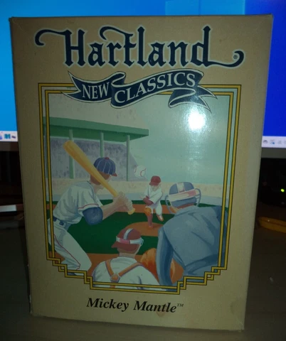 2002 HARTLAND NEW CLASSICS COOPERSTOWN COLLECTION YANKEES MICKEY MANTLE FIGURINE Cover