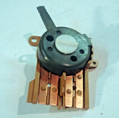 Interruptor de motor soplador Chevrolet 1977-83 estándar HS-204 Foto 1 de 3