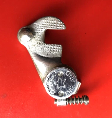 NEW OLD STOCK VINTAGE 1950s CYCLO BENELUX MARK 7 REAR MECH SWIVEL PIN,HANGER +++ - Image 1 of 4