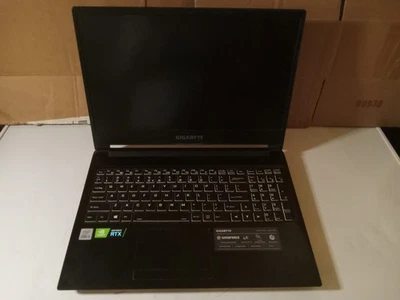 Portátil Gigabyte NVIDIA RTX 3060 Intel Core i5-10500H (encendido)(sin video/audio) Foto 1 de 3