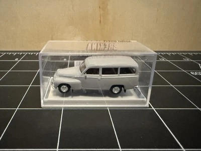 Brekina 29302 Volvo Duett - Gray - 1:87/HO - Image 1 of 4