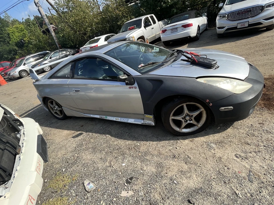 Porta da frente TOYOTA CELICA direita 00 01 02 03 04 05 - Imagem 1 de 1